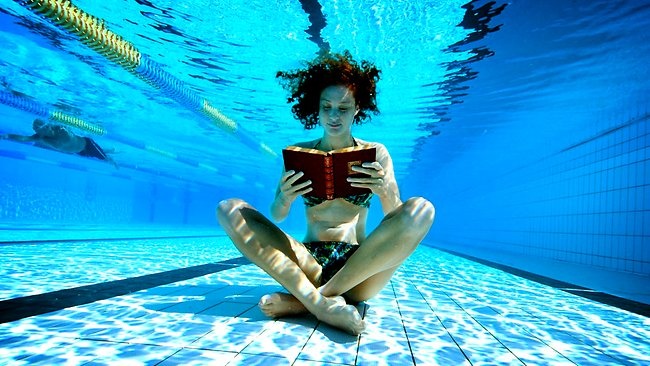 Фантастика! Но те кто много смеются могут читать под водой! (шутка)